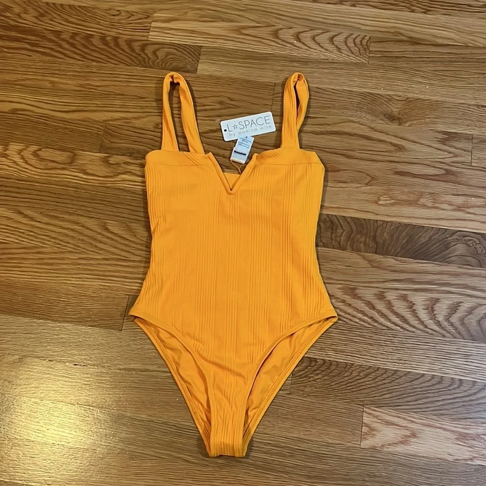 L*Space Cha Cha Pointelle Rib One Piece Swimsuit NWT Size 4 - Picture 10 of 17